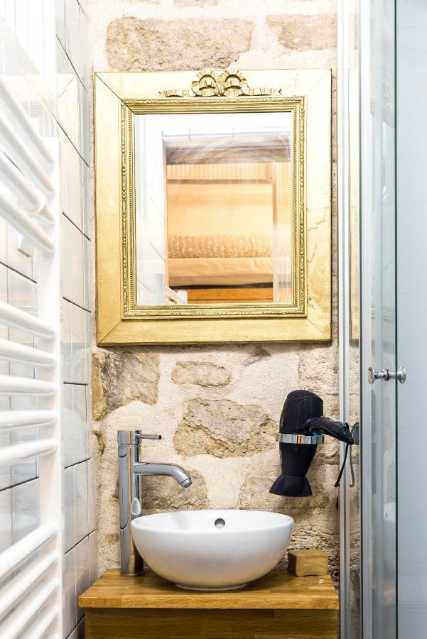 شقة باريس  في Pretty 25 M2 In A Lively District المظهر الخارجي الصورة